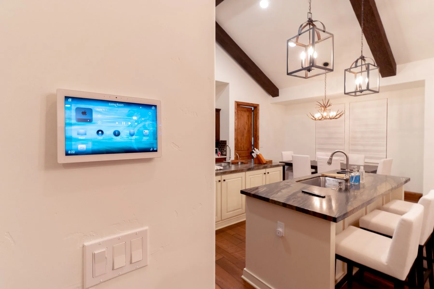 Wall-mounted smart home touch panel